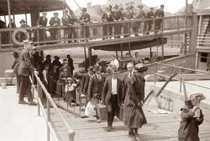 ellis-island-immigrants